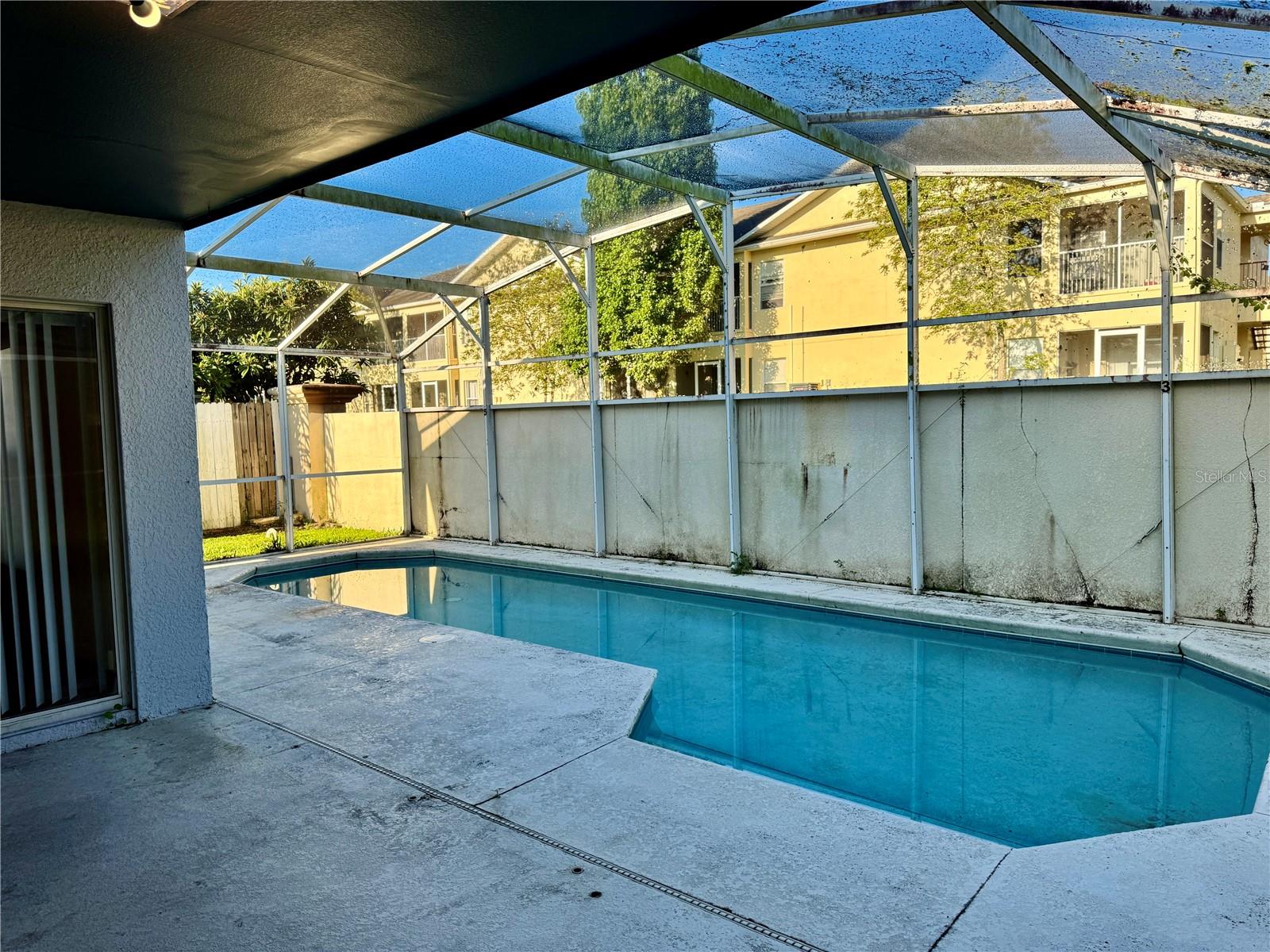 Listing photo 3 for 2510 Hamlet Ln