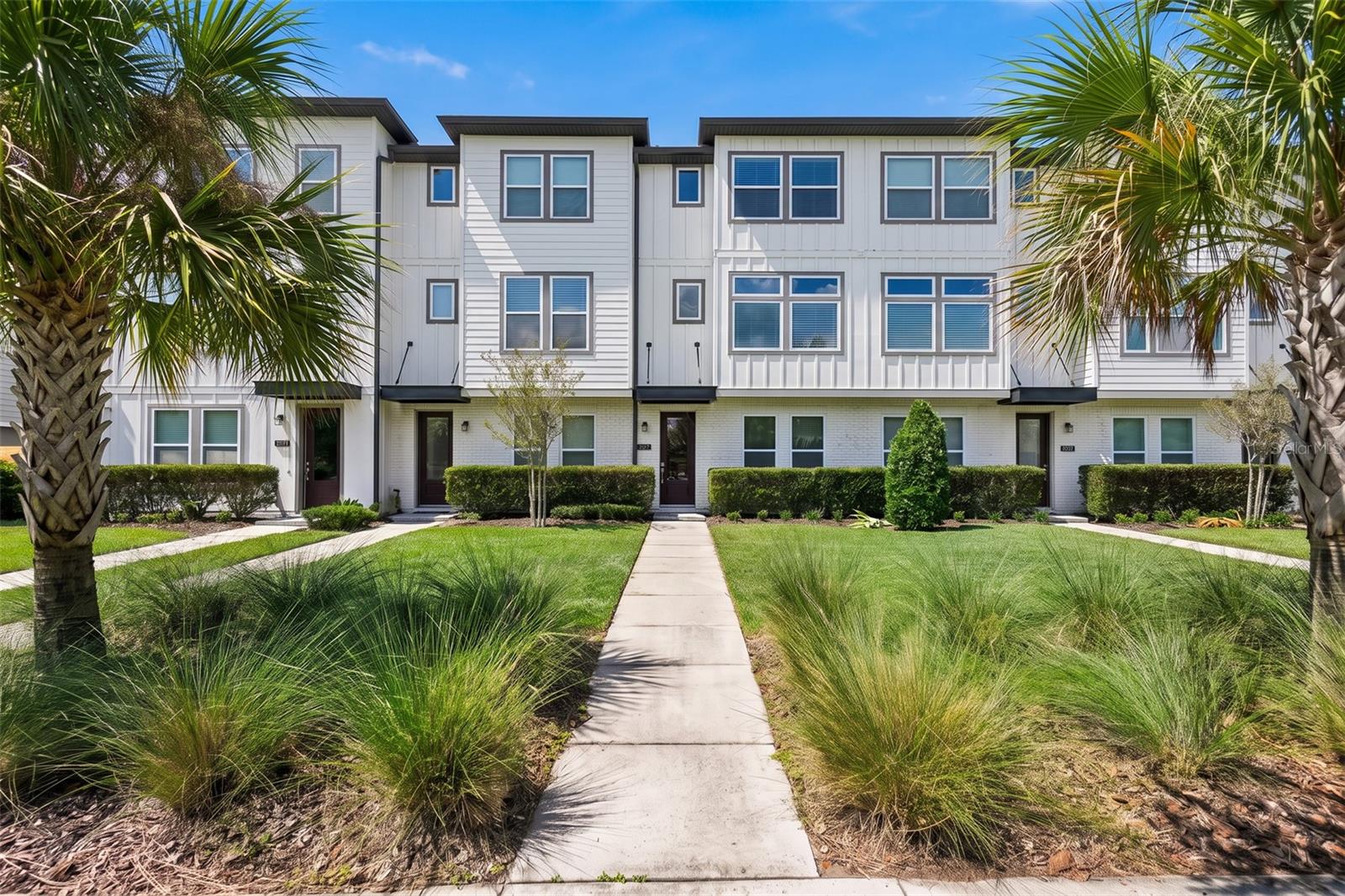 Listing photo 1 for 13112 Bovet Ave