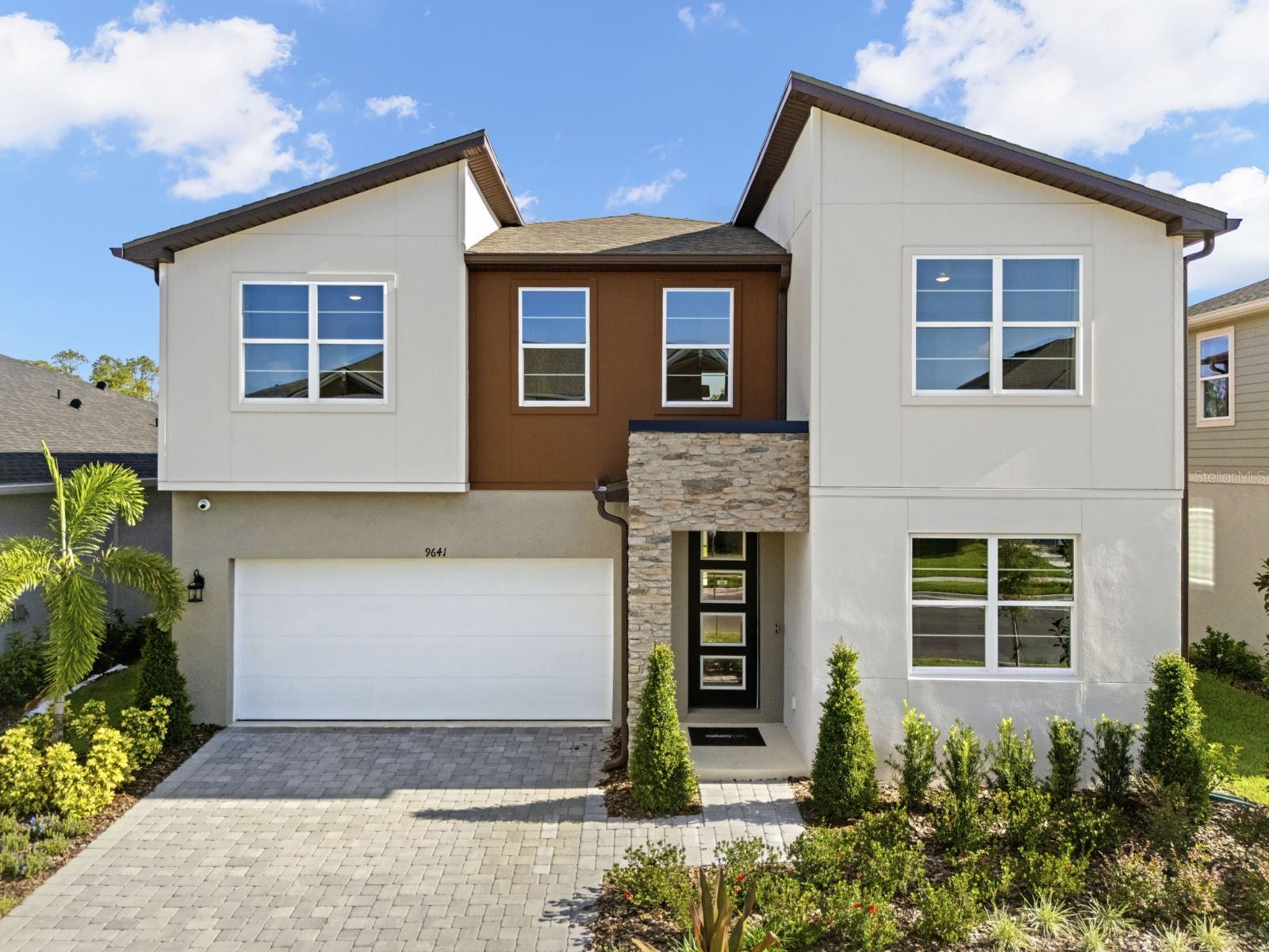 Listing photo 1 for 9641 Peace Dr