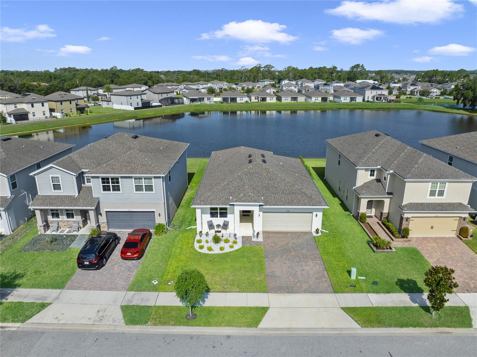 Listing photo 2 for 1544 Wynell St