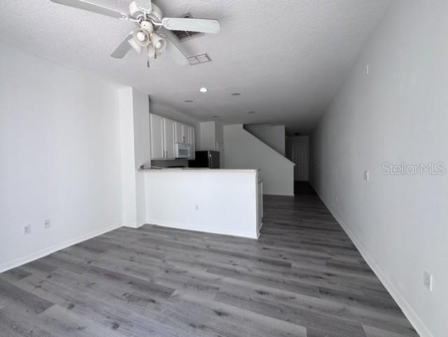 Listing photo 3 for 5340 Paradise Cay Cir