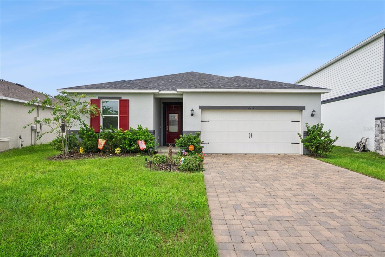 Listing photo 1 for 3019 Sanctuary Dr