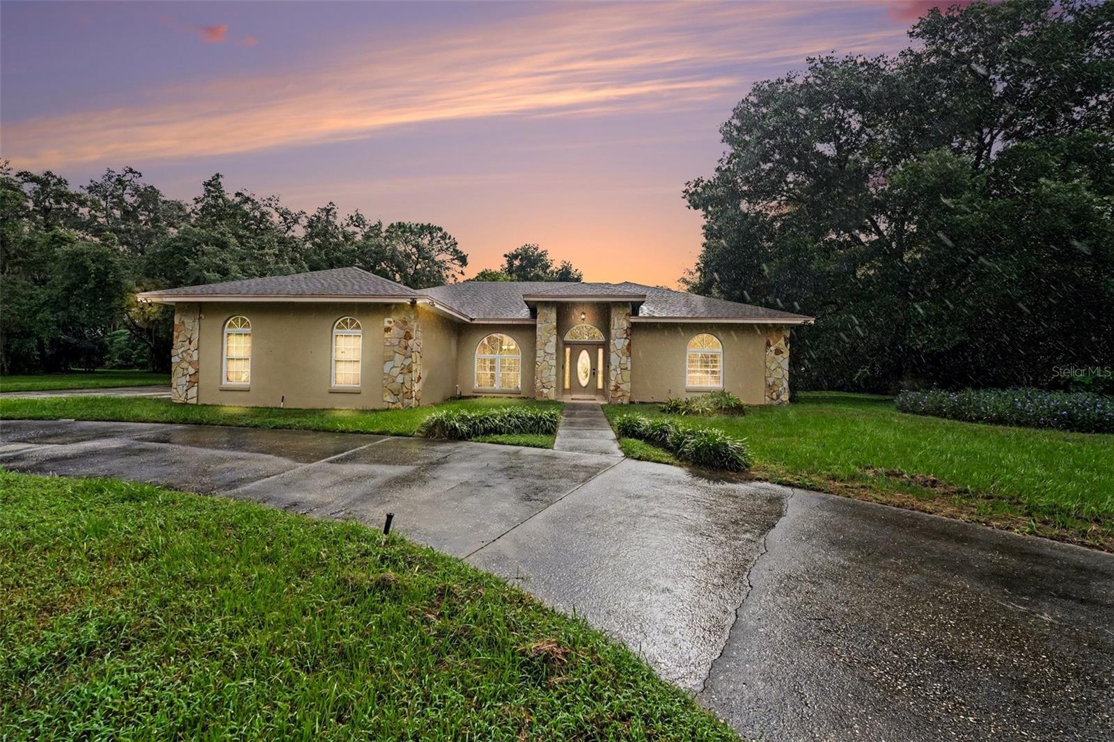 Listing photo for 2736 Sequoyah Dr