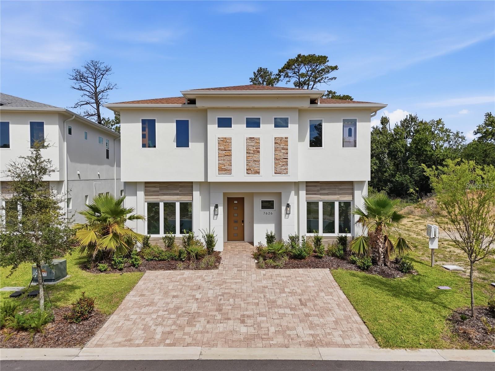 Listing photo 1 for 7626 Whitemarsh Way