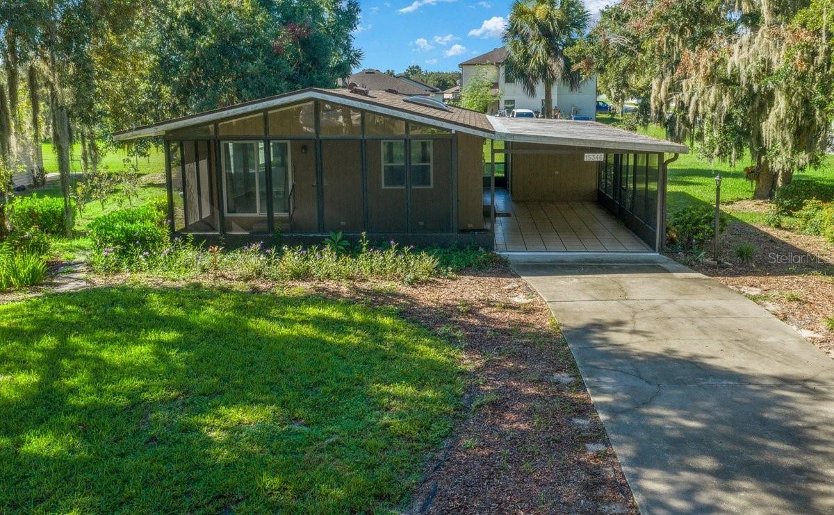 Listing photo 3 for 15346 Carrolls Ct
