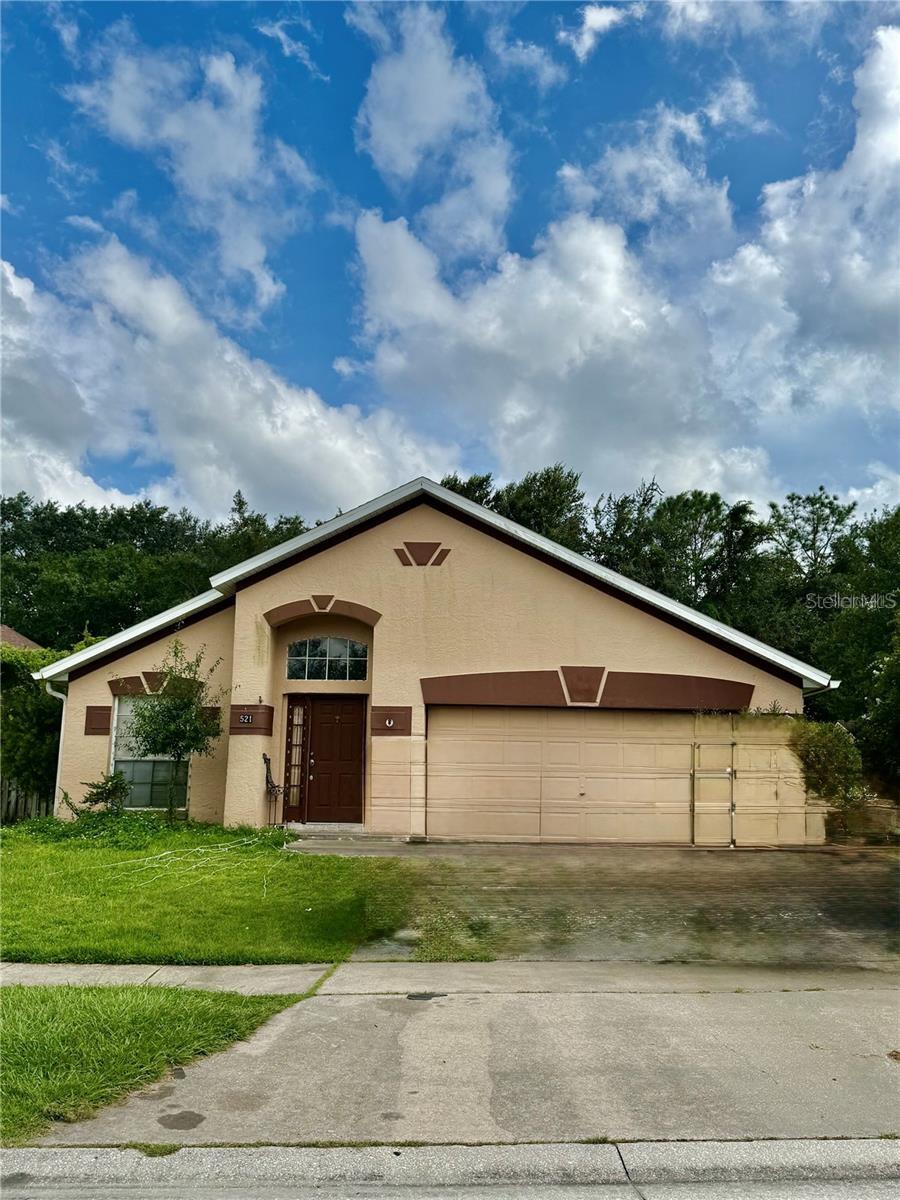 521 CYPRESS TREE COURT