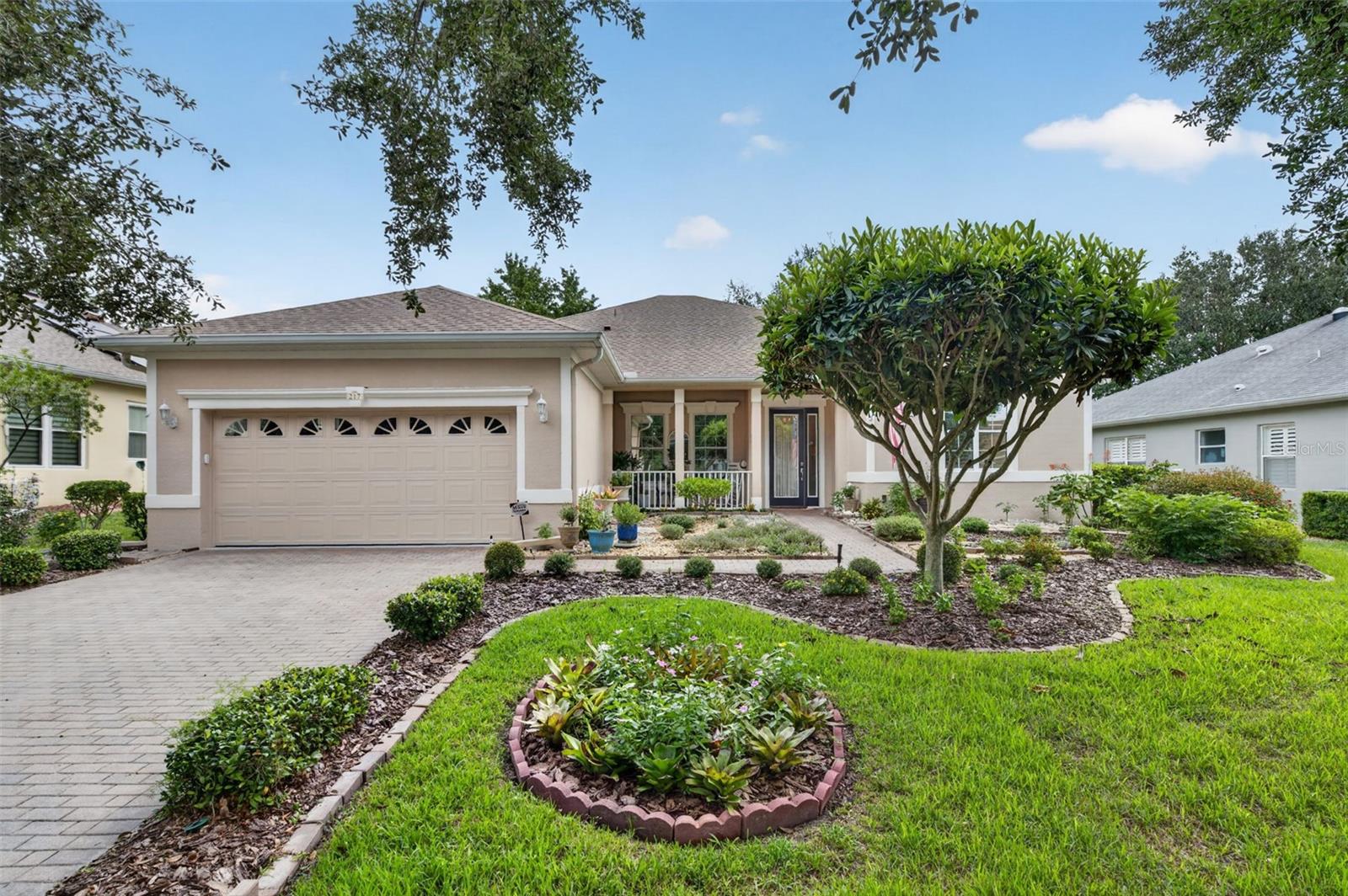Listing photo 1 for 217 Crepe Myrtle Dr