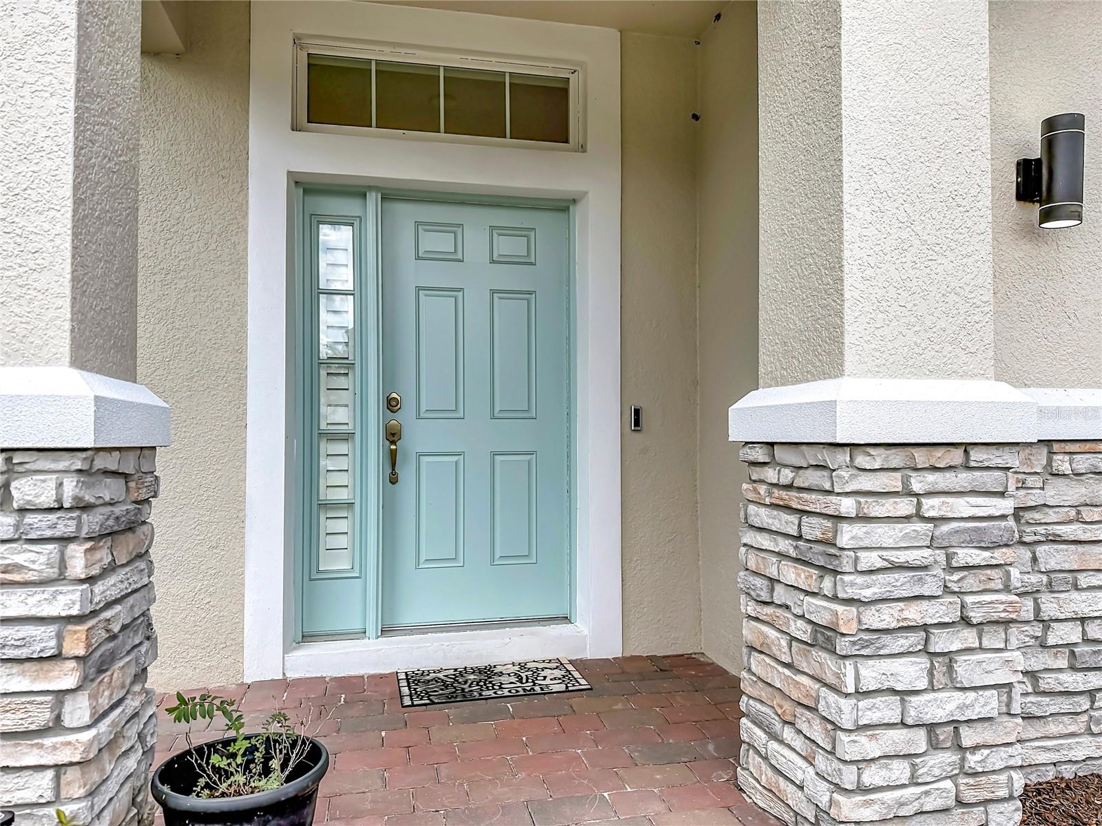 Listing photo 3 for 4560 Dulwik Pl