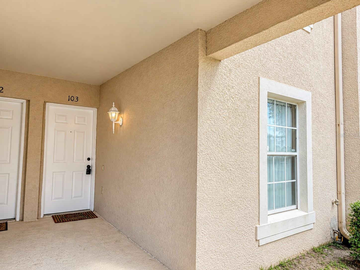 Listing photo 2 for 13439 Fairway Glen Dr #103