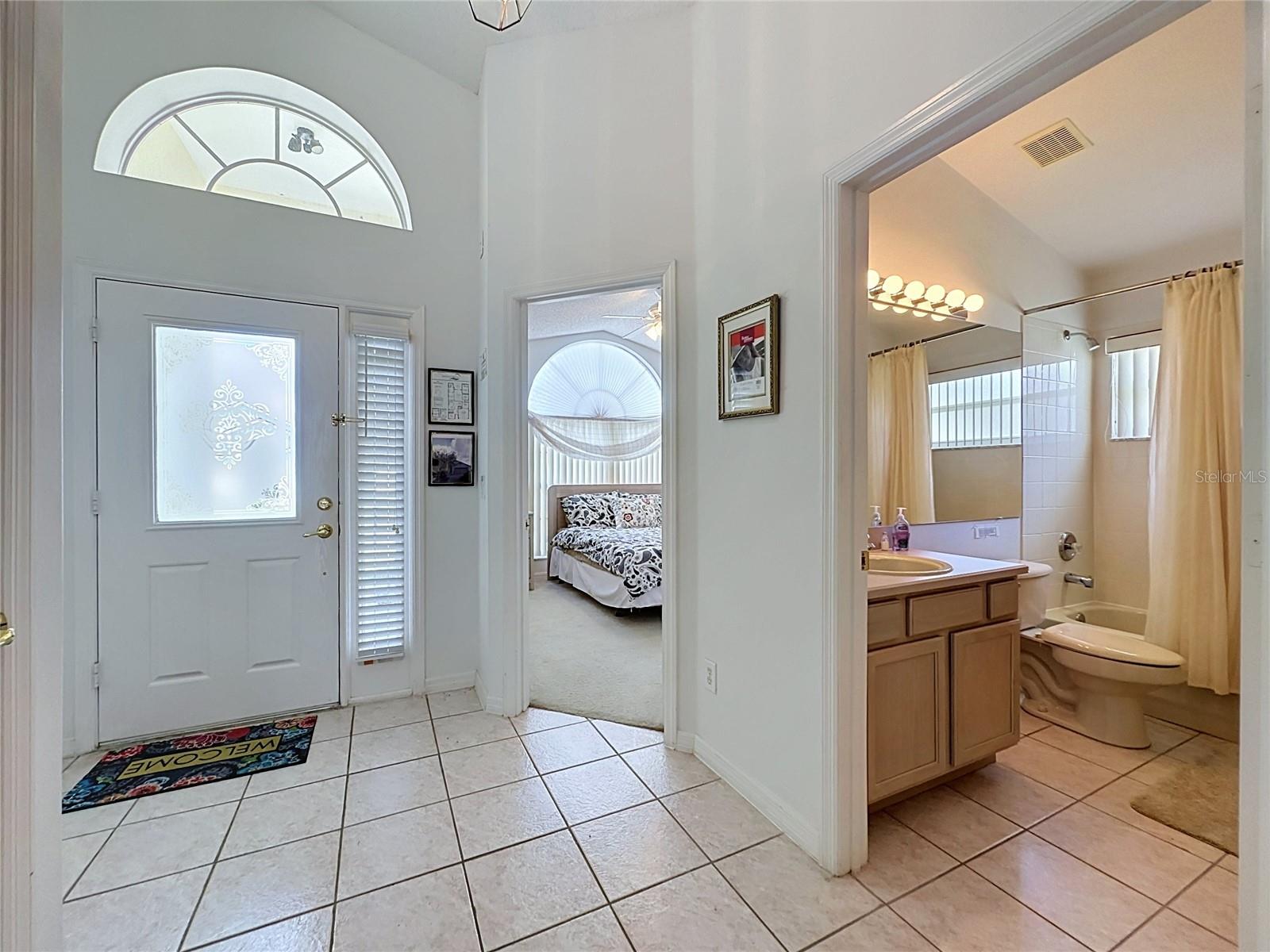 Listing photo 3 for 2647 Oneida Loop