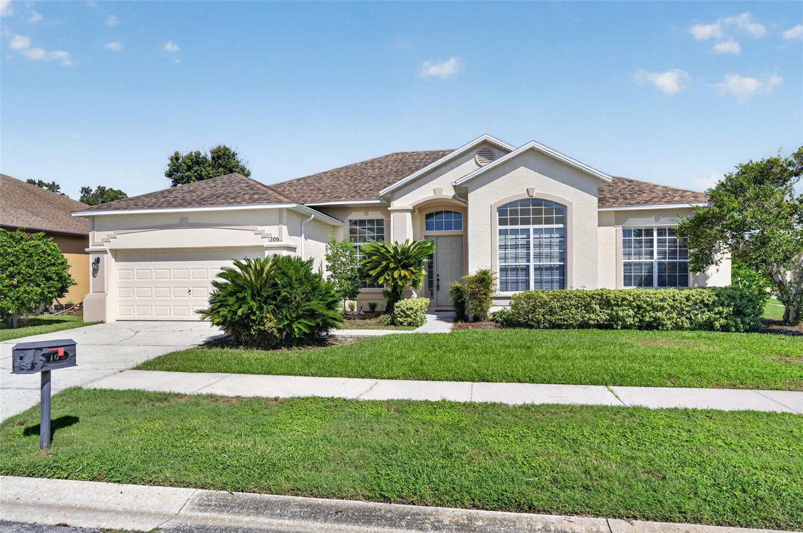 Listing photo 1 for 106 Southern Pine Way