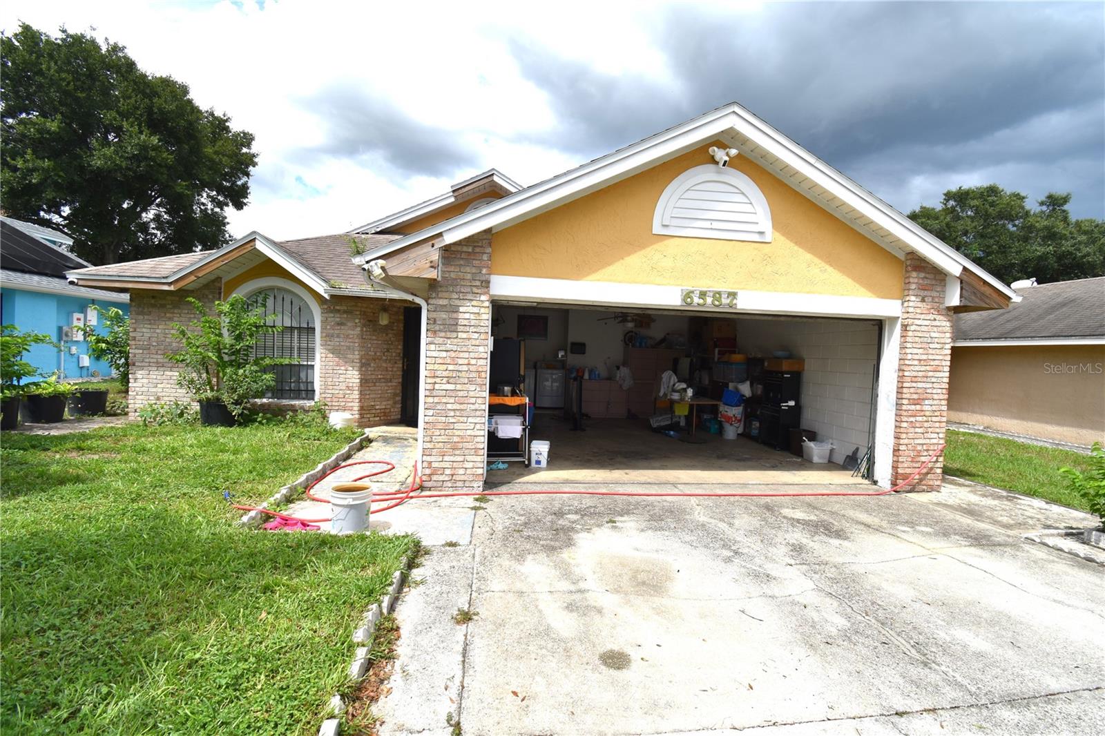 6587 MERITMOOR CIRCLE