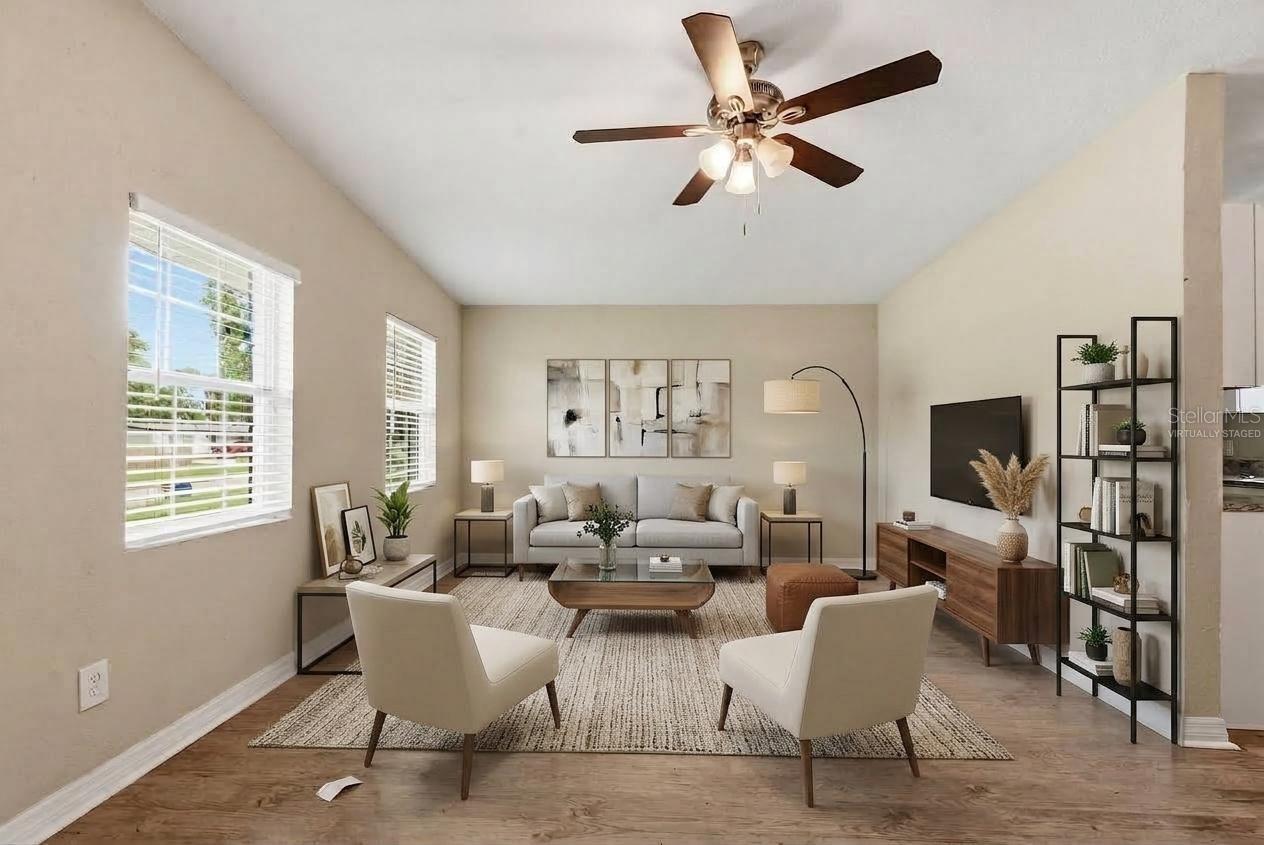 Listing photo 3 for 6138 Oakcrest Cir