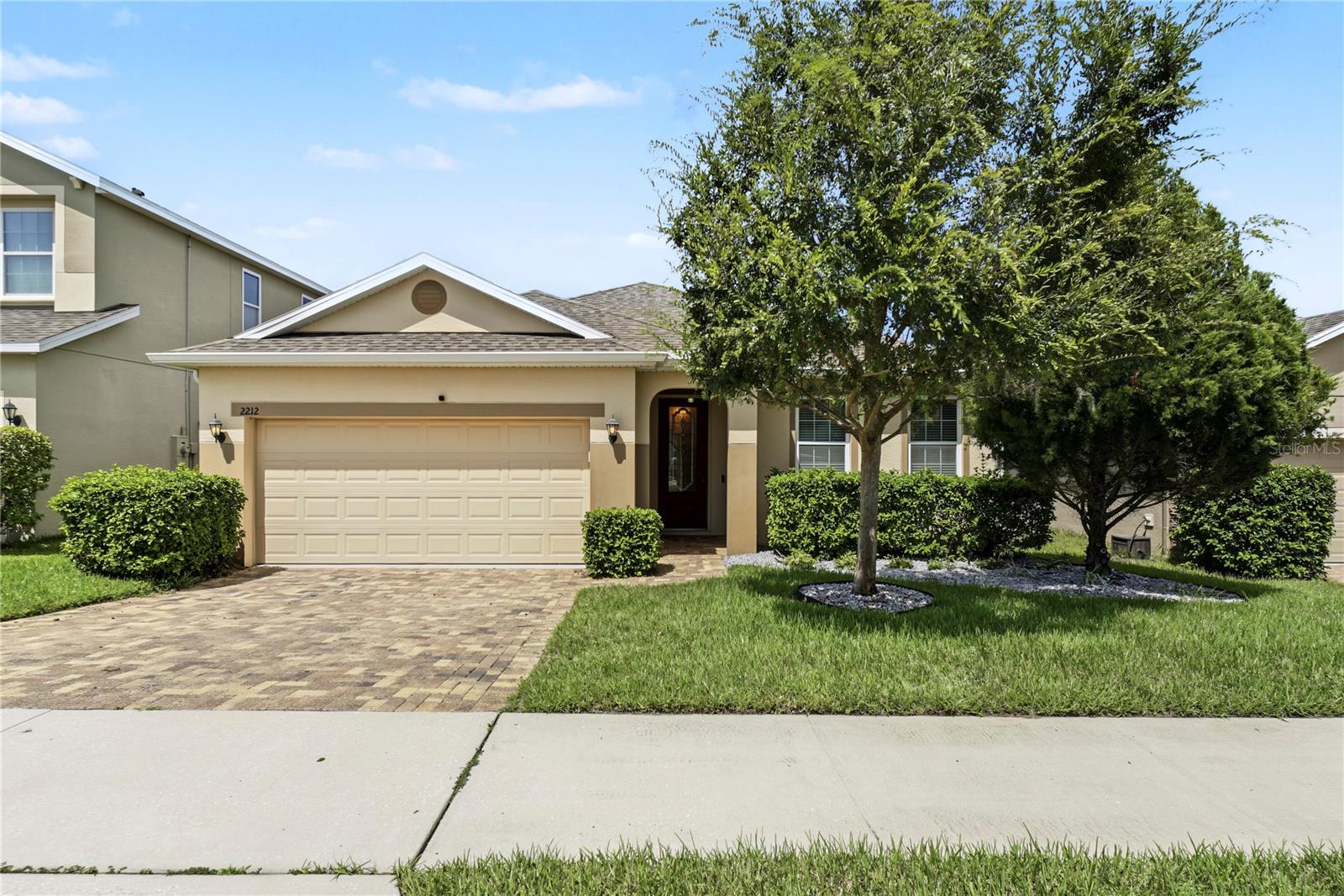 Listing photo 1 for 2212 Napone Ln