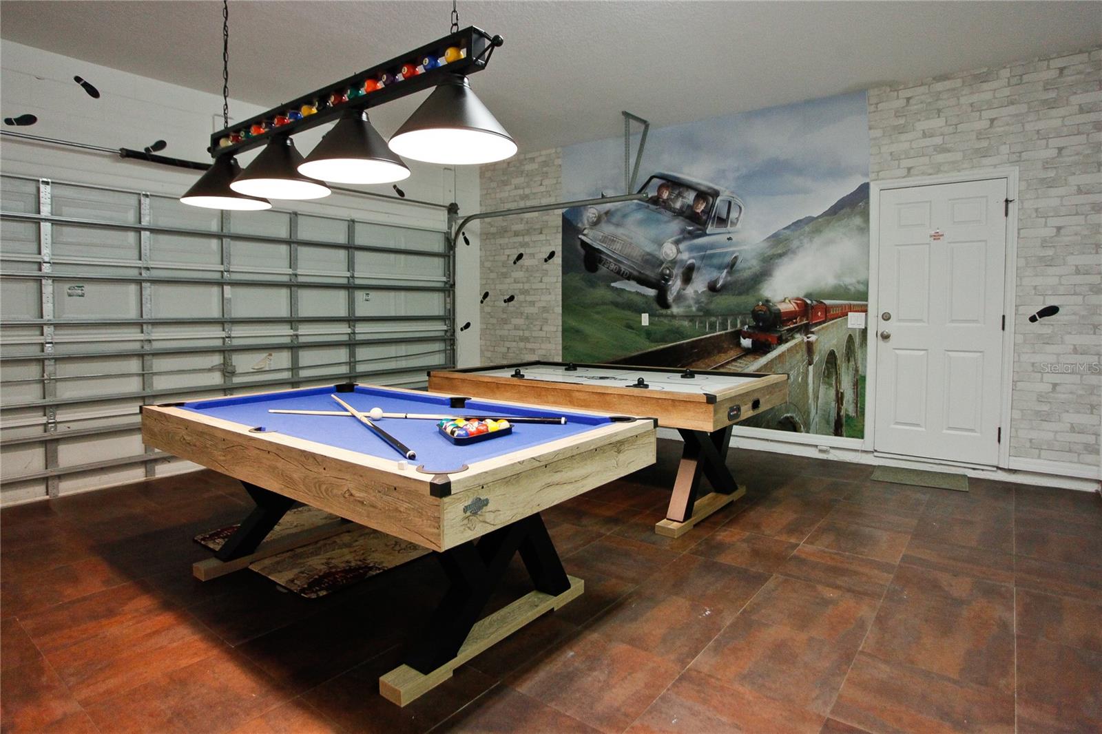 Photo 10