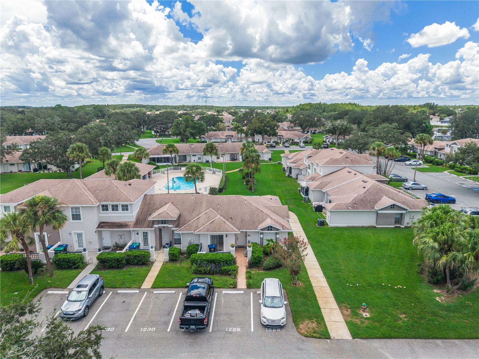 Listing photo 2 for 1226 Lucaya Cir