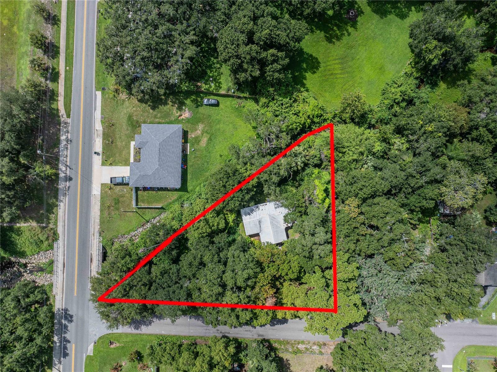 Listing photo 1 for 3312 Lynn Dr