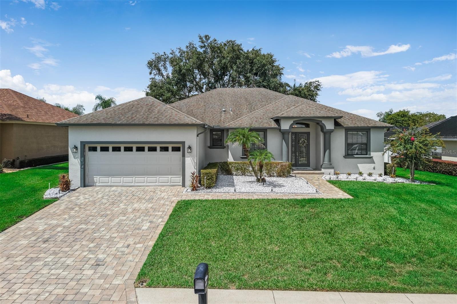 Listing photo 2 for 5455 Pebble Beach Dr