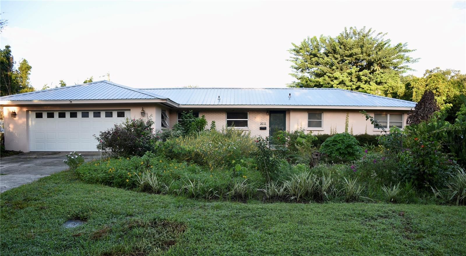 Listing photo for 2611 Collins Ave