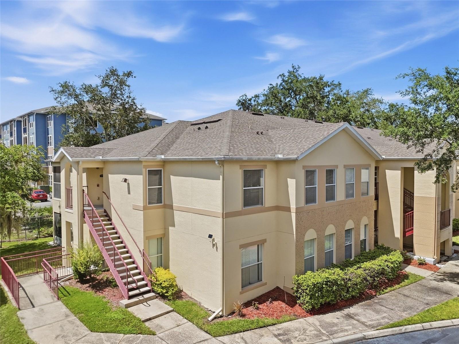 2718 CLUB CORTILE CIRCLE Unit B