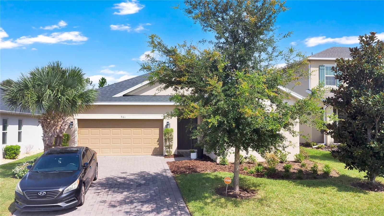 961 LAKESIDE ESTATES DRIVE