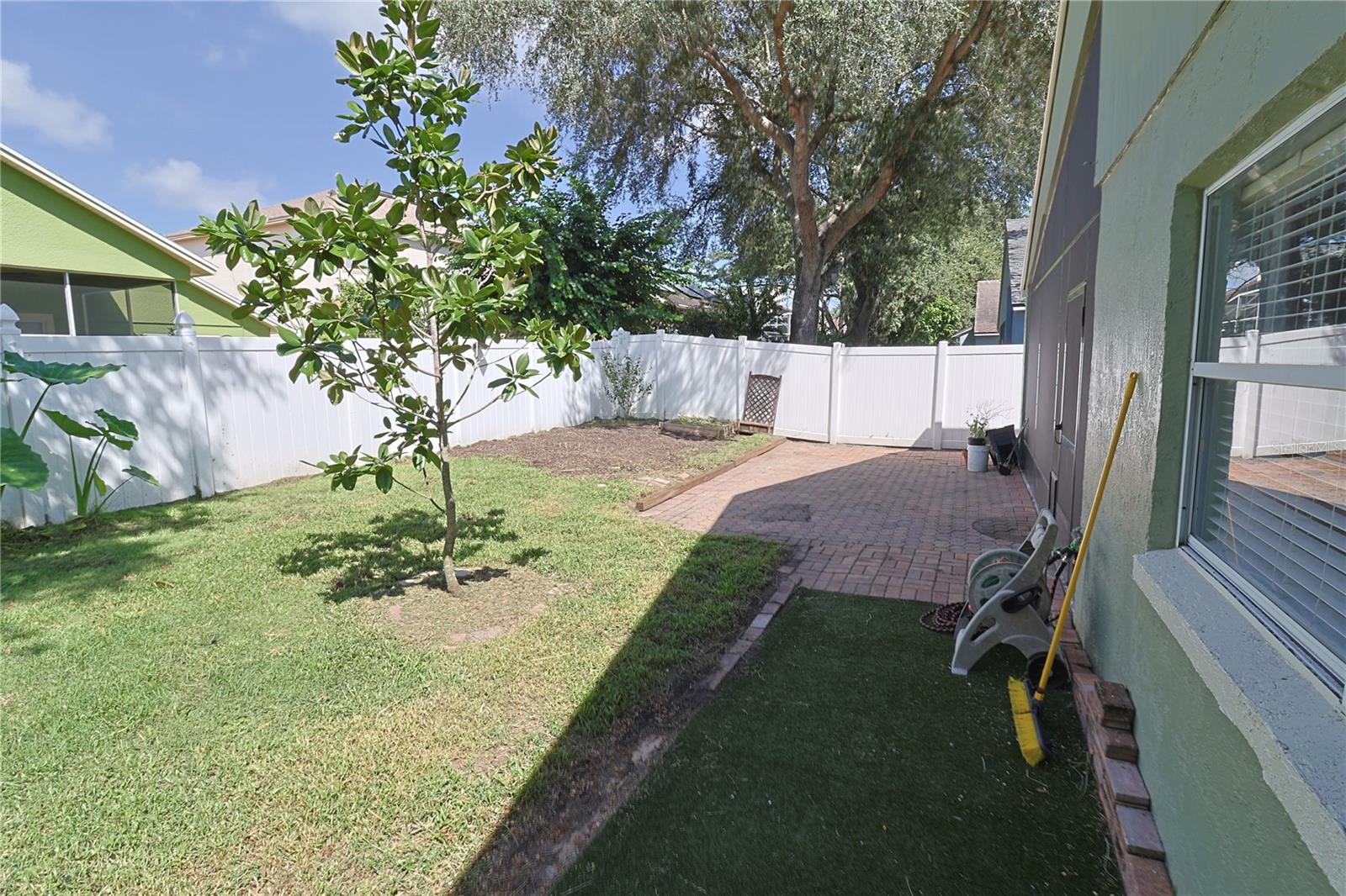 Photo 32