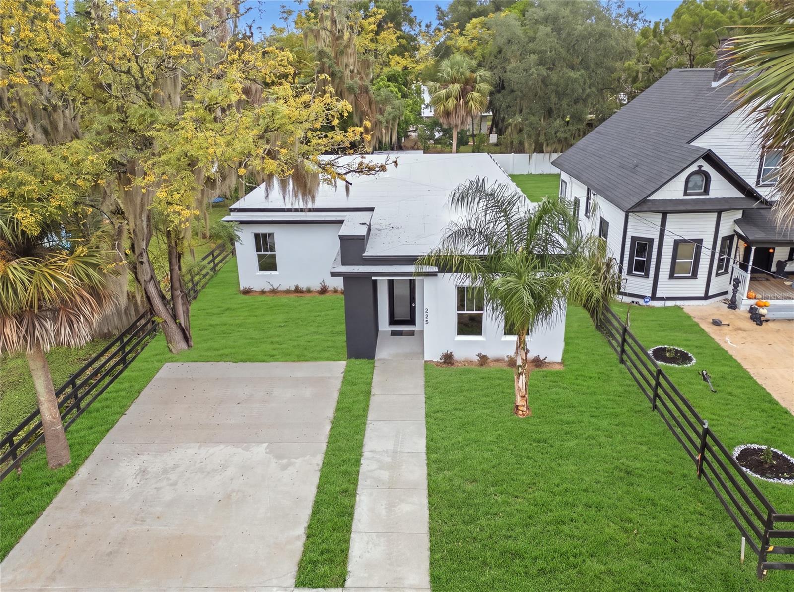 Listing photo for 225 E Hyde Park Ave