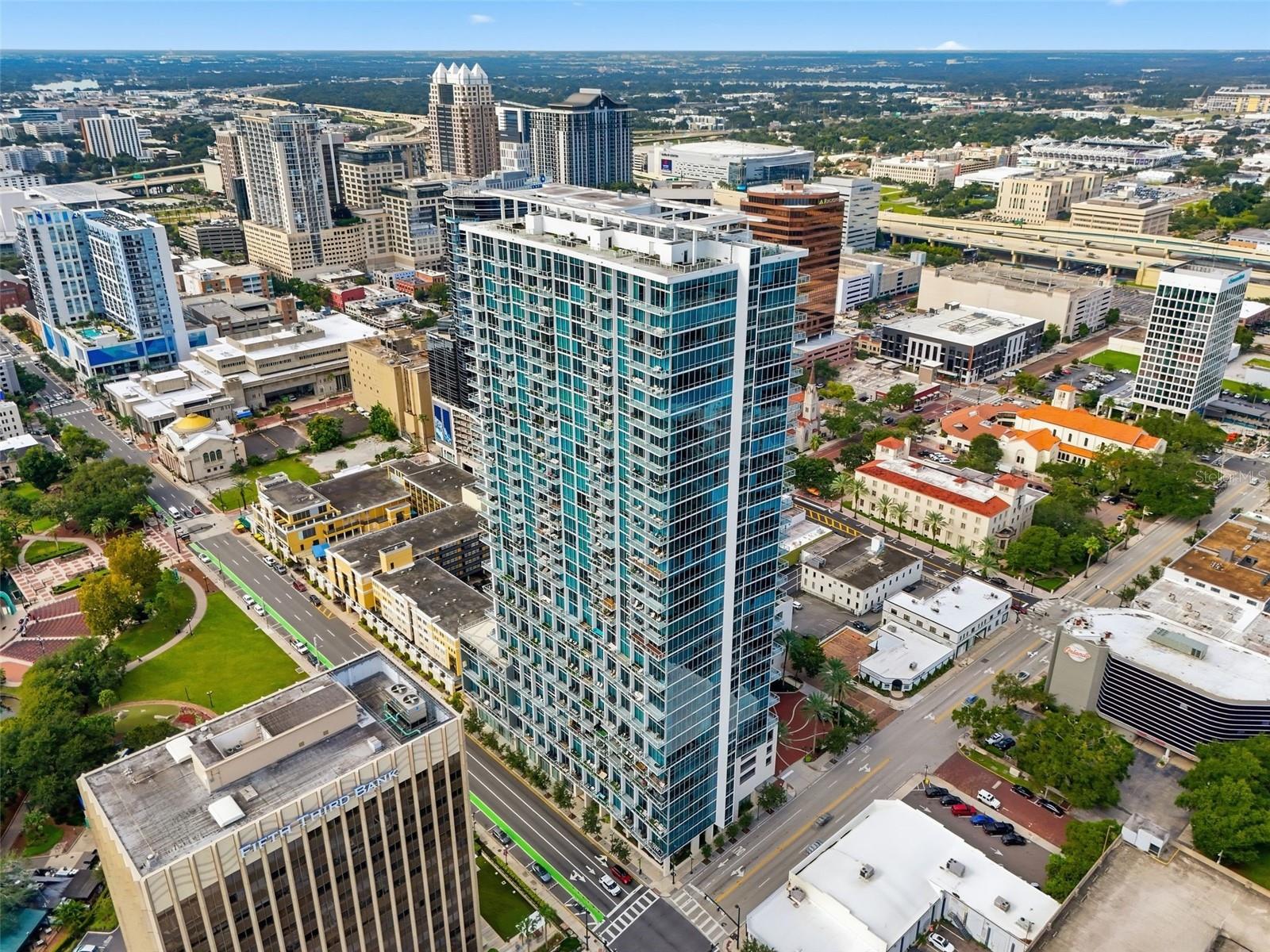 Listing photo 2 for 150 E Robinson St #3209