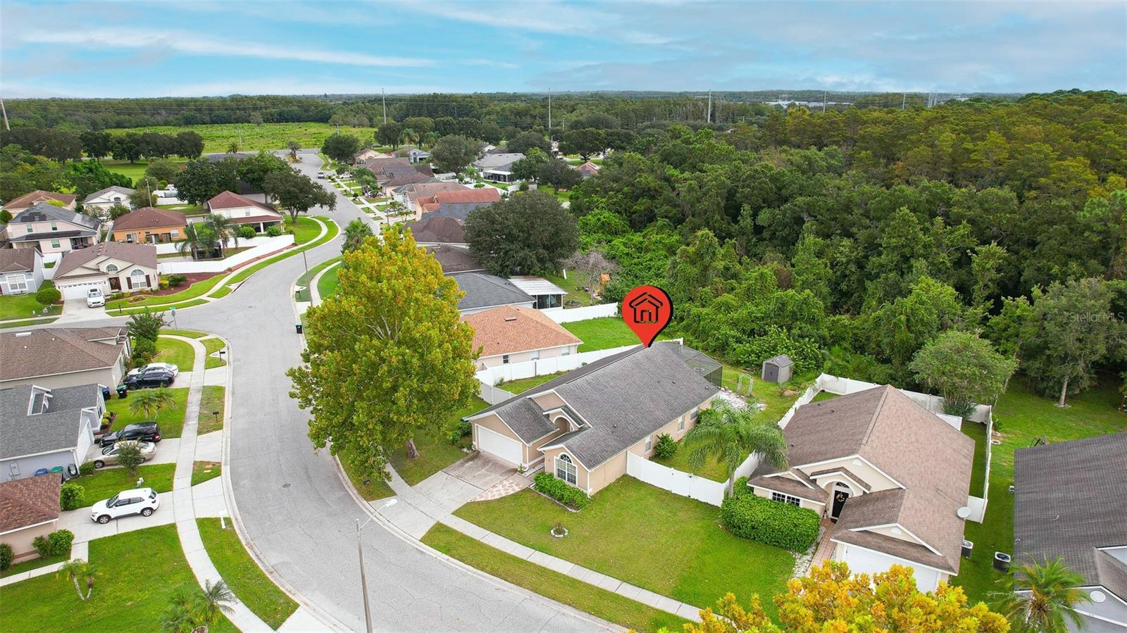 Listing photo 2 for 401 Fieldstream West Blvd