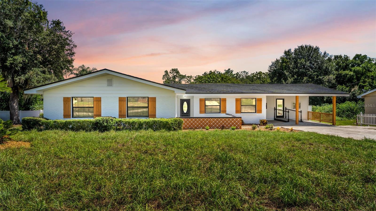 Listing photo for 822 17th Ter Ne