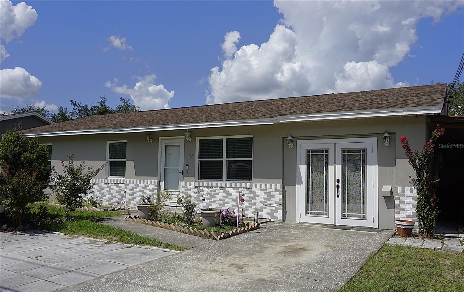 29 E BOB WHITE STREET