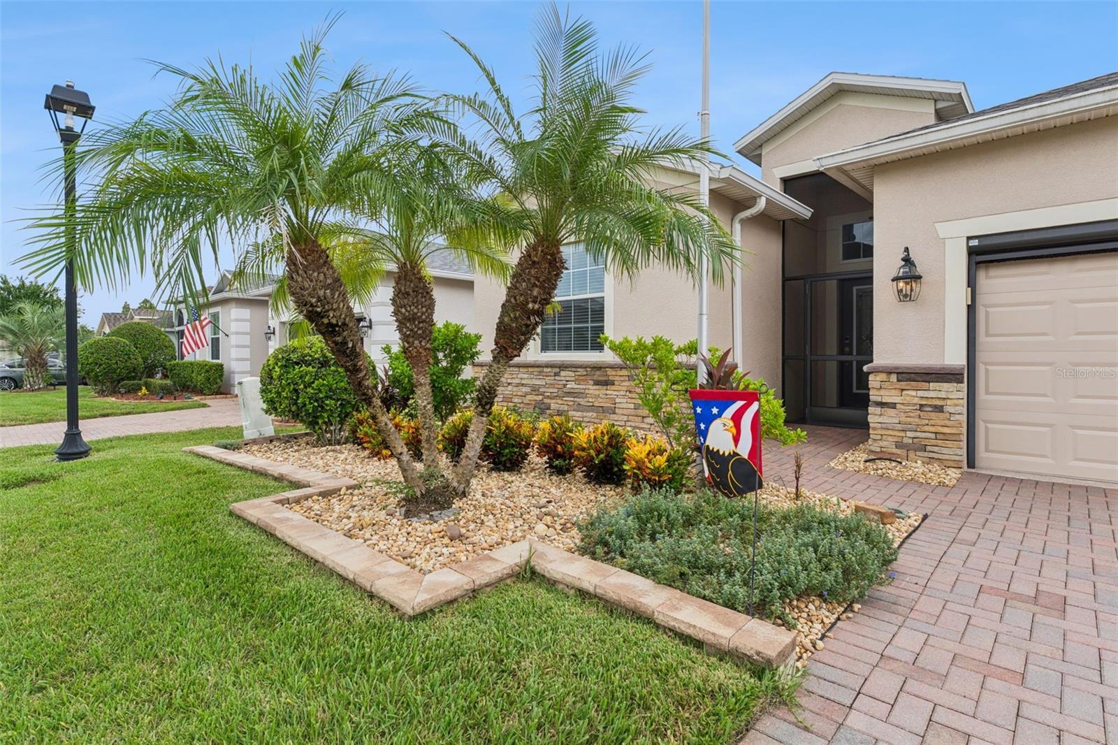 Listing photo 2 for 3541 Raleigh Dr