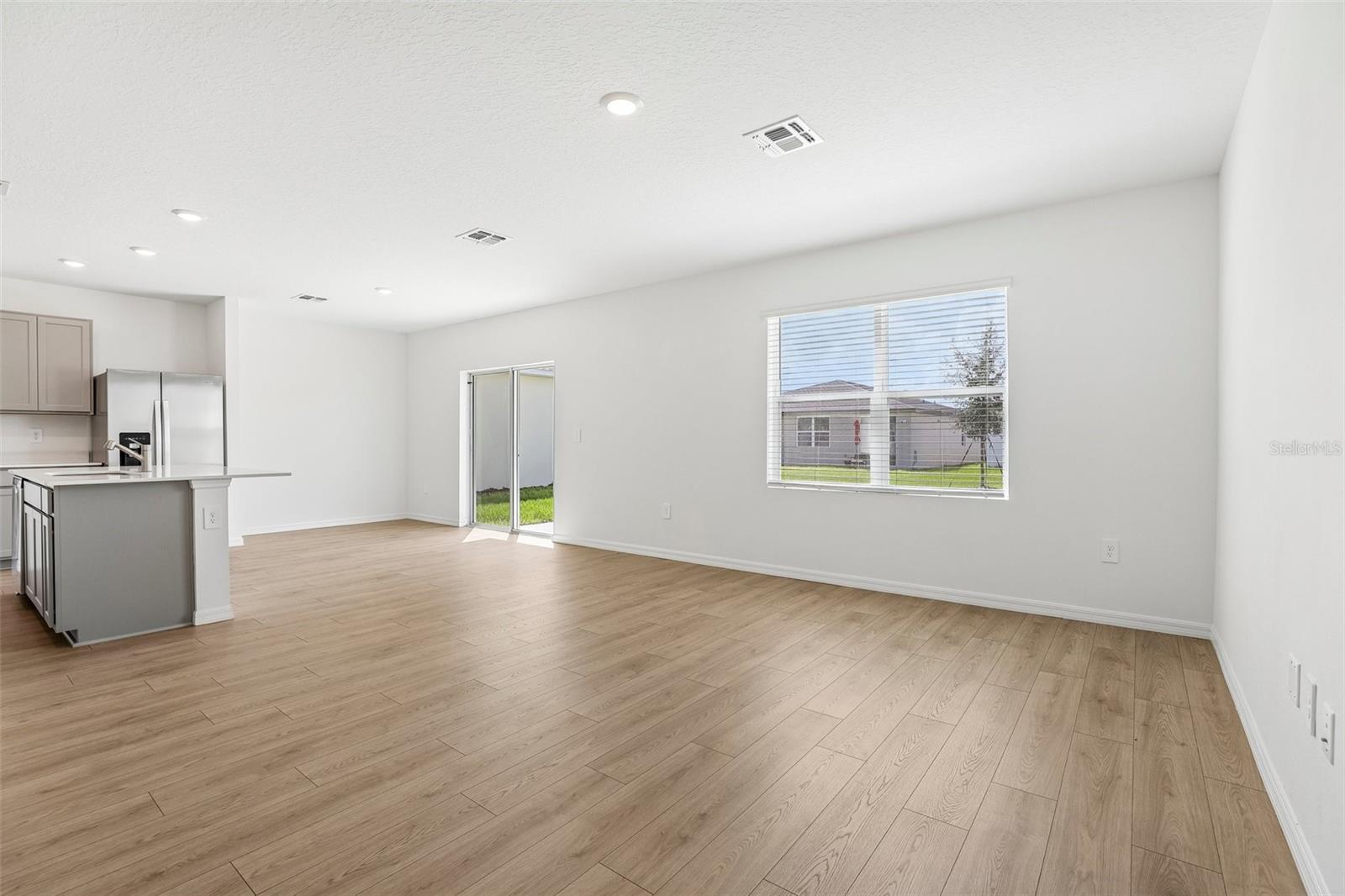 Listing photo 3 for 1248 Cumberland Trail Dr