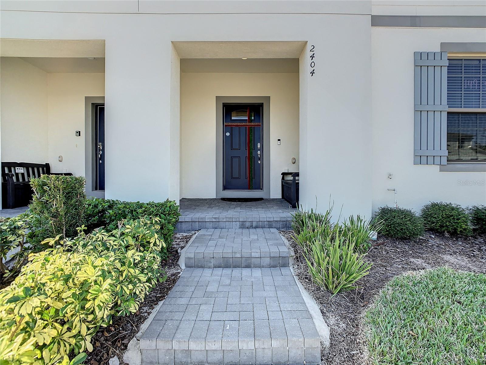 Listing photo 3 for 2404 Tangier Dr