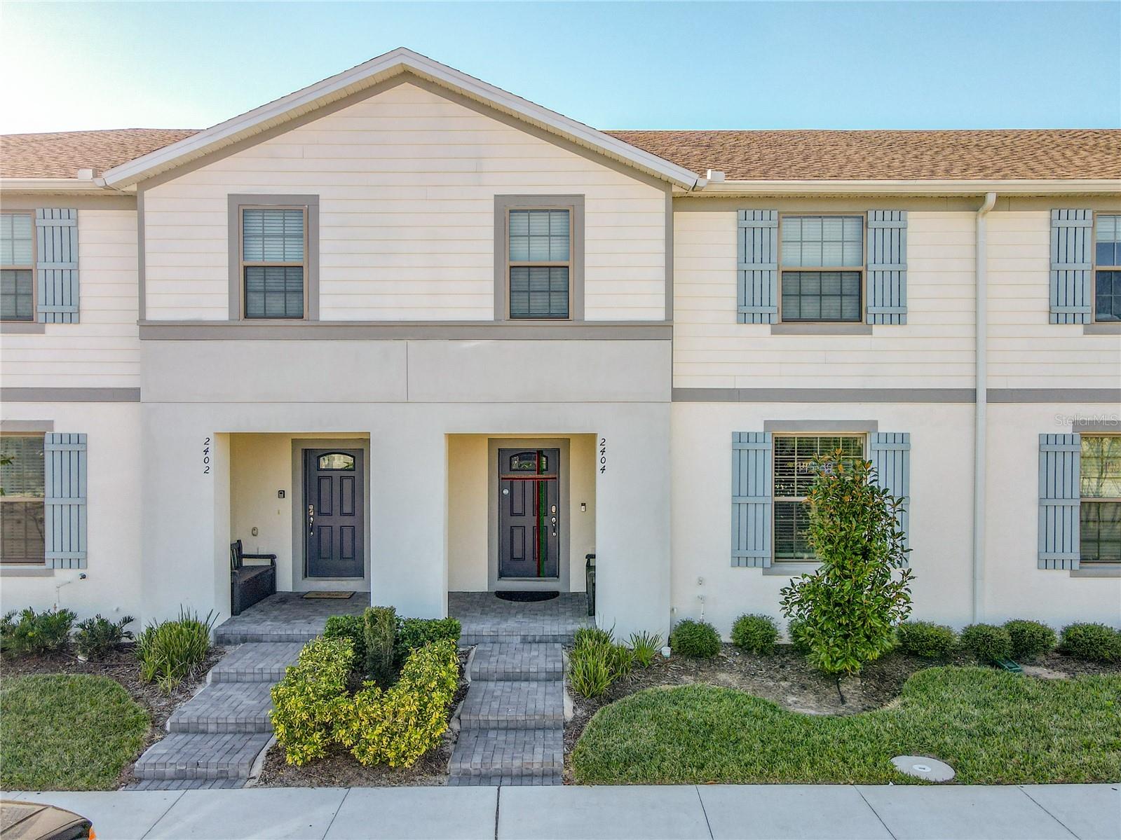 Listing photo 1 for 2404 Tanger Dr