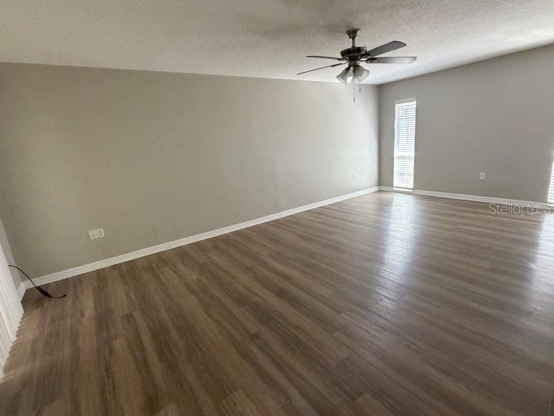 Listing photo 2 for 3501 Calgary Ln