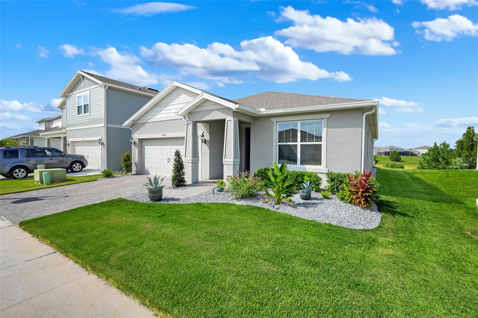 Listing photo 2 for 4540 Gliding Wave St