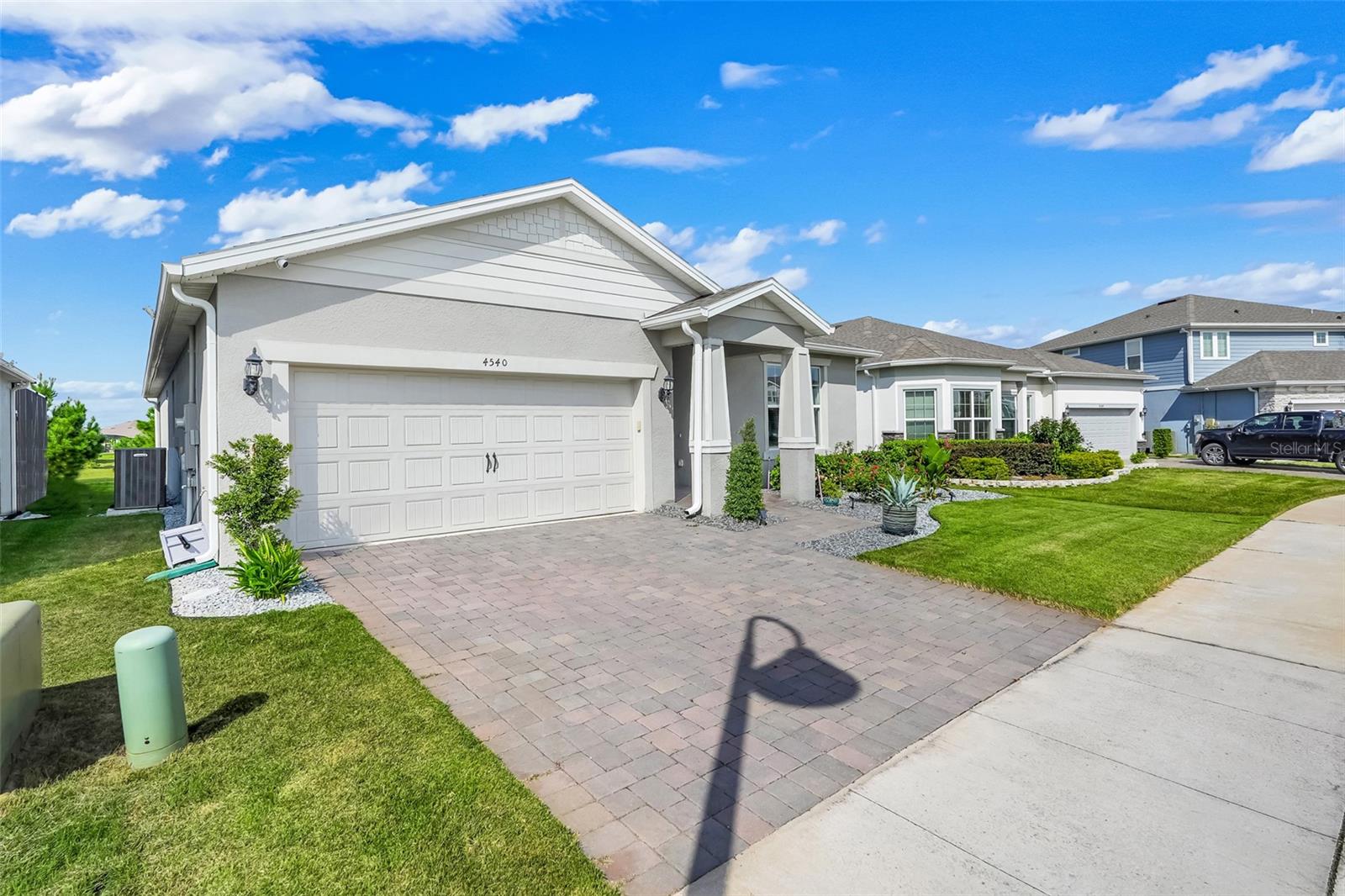 Listing photo 3 for 4540 Gliding Wave St