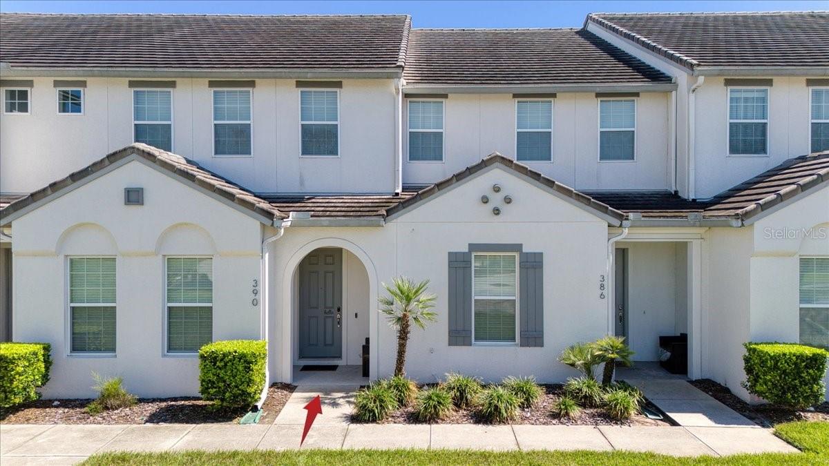 Listing photo 2 for 390 Captiva Dr