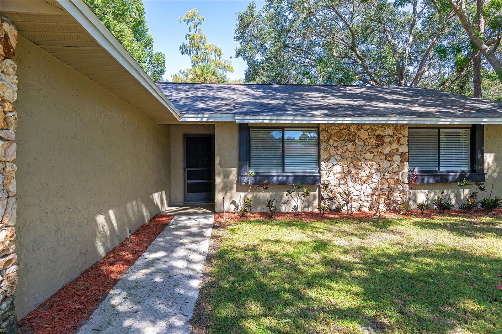 Listing photo 3 for 7716 Ligonier Ct