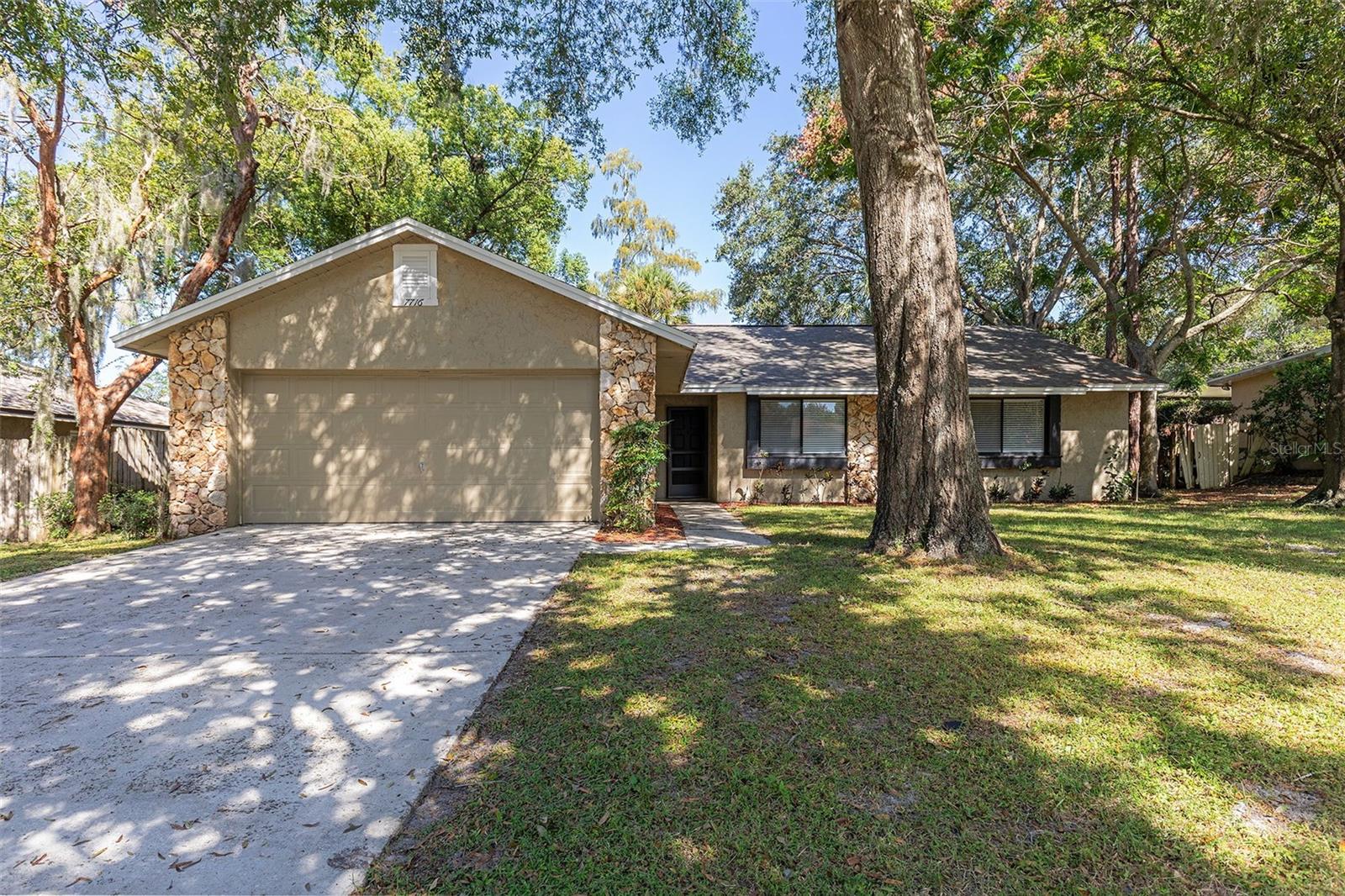 Listing photo 1 for 7716 Ligonier Ct