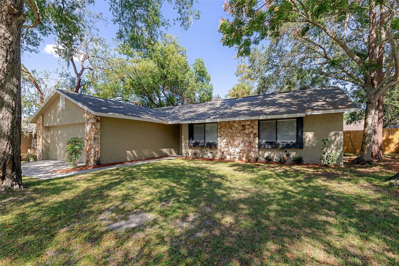Listing photo 2 for 7716 Ligonier Ct