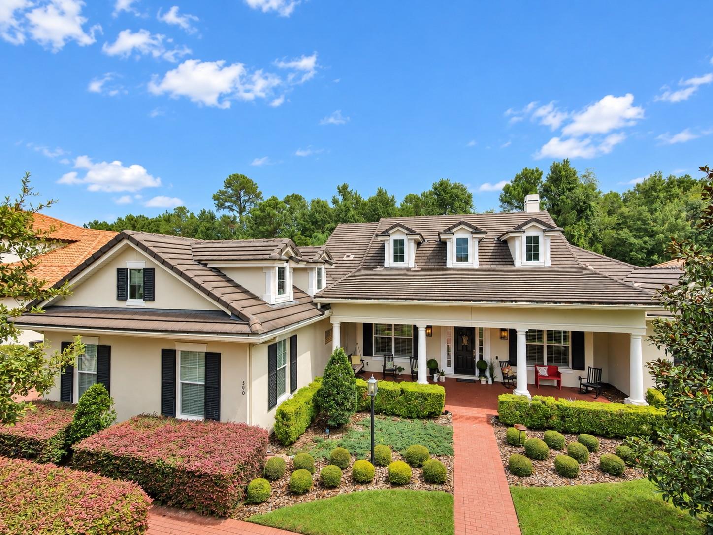 590 BROADOAK LOOP