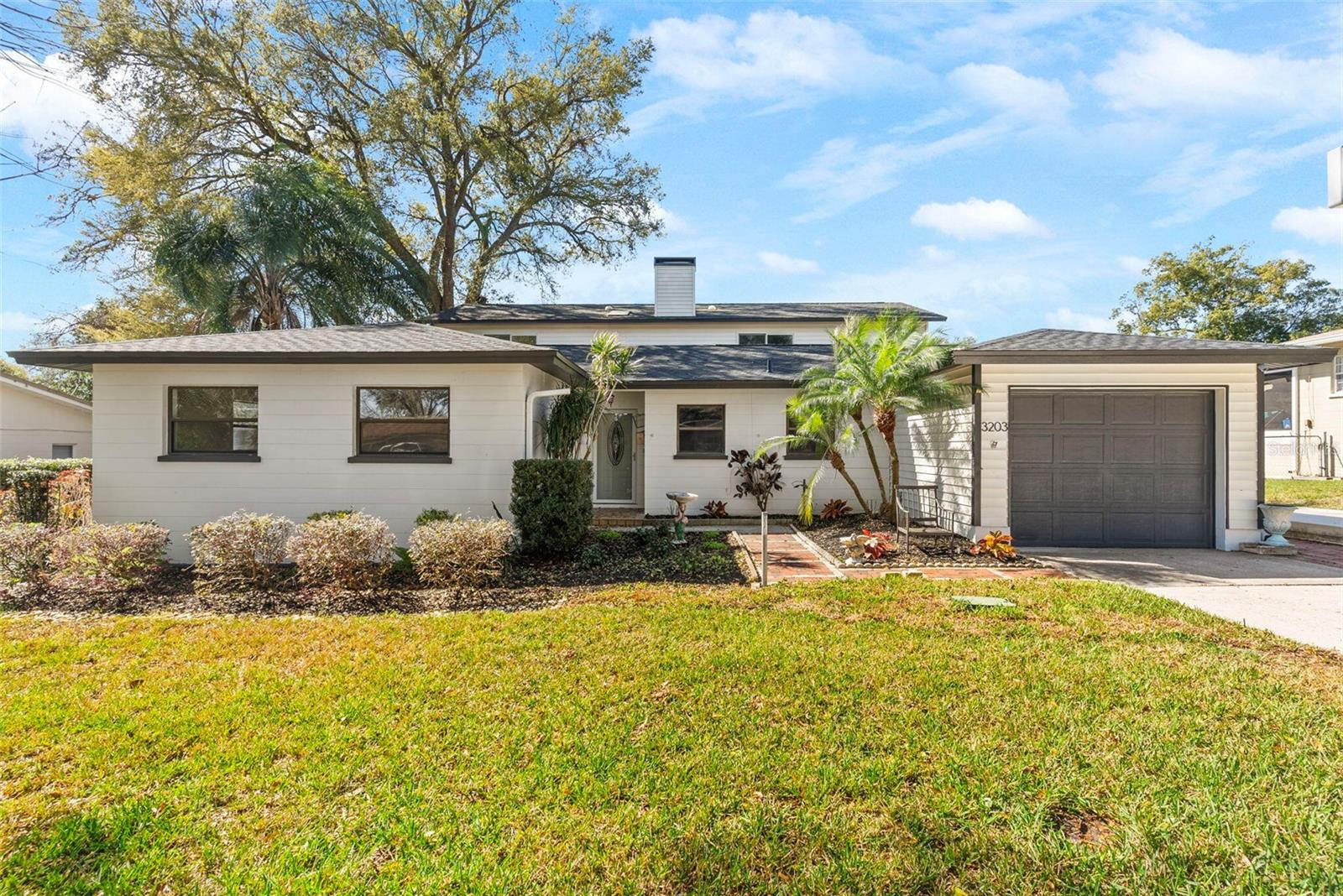 Listing photo 2 for 3203 S Polk Ave
