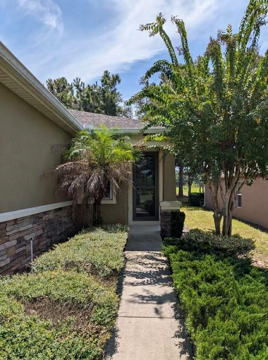 Listing photo 3 for 21846 Belgian Ct