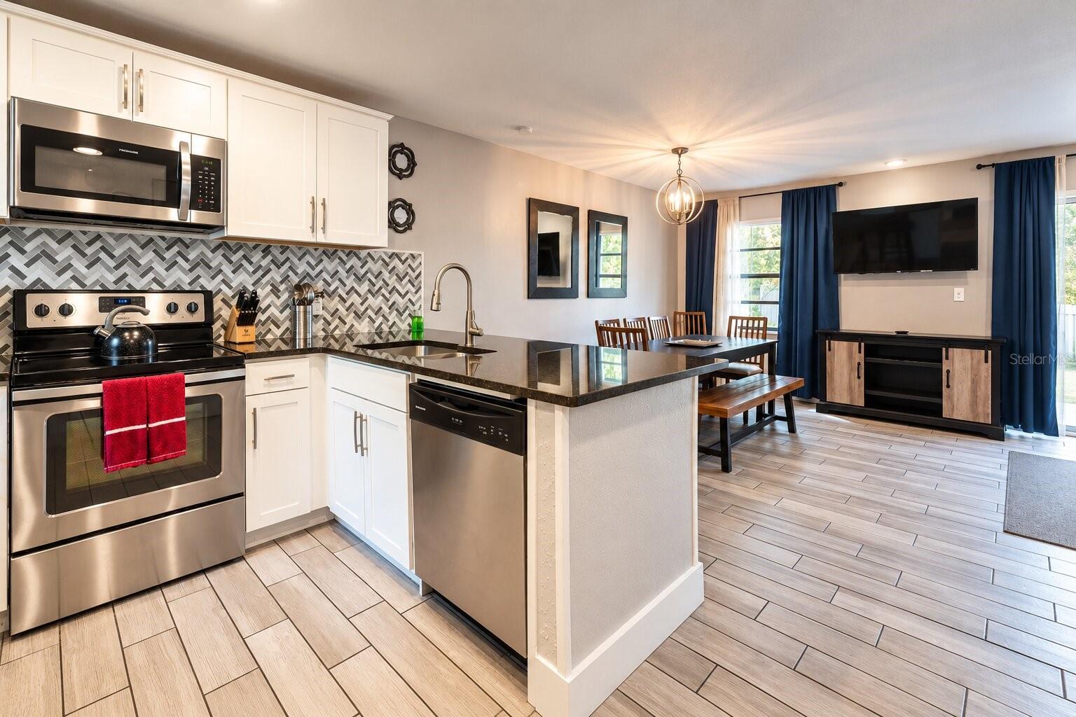 Listing photo 2 for 1122 Spaceport Ct