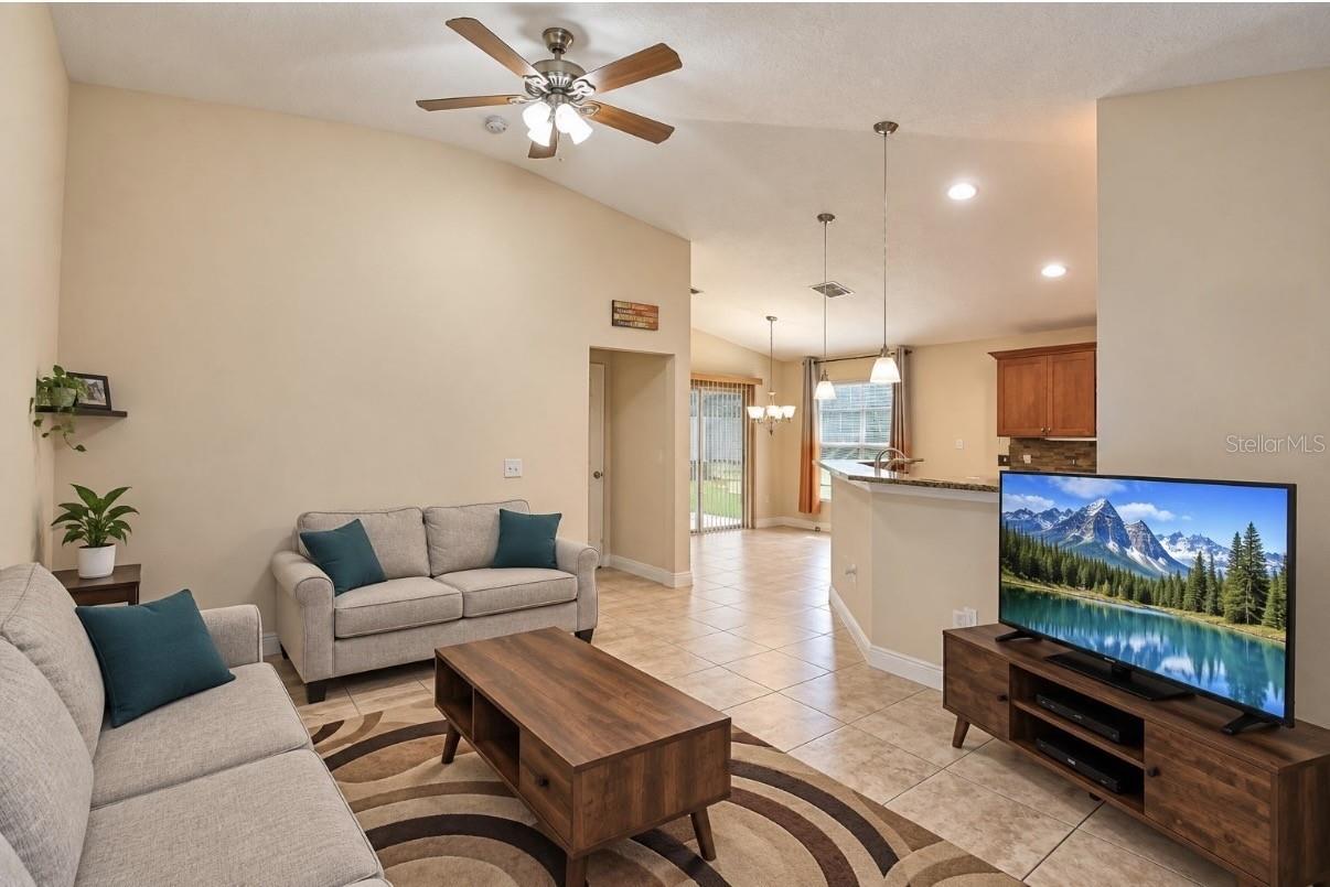 Listing photo 3 for 2128 Orchid Way