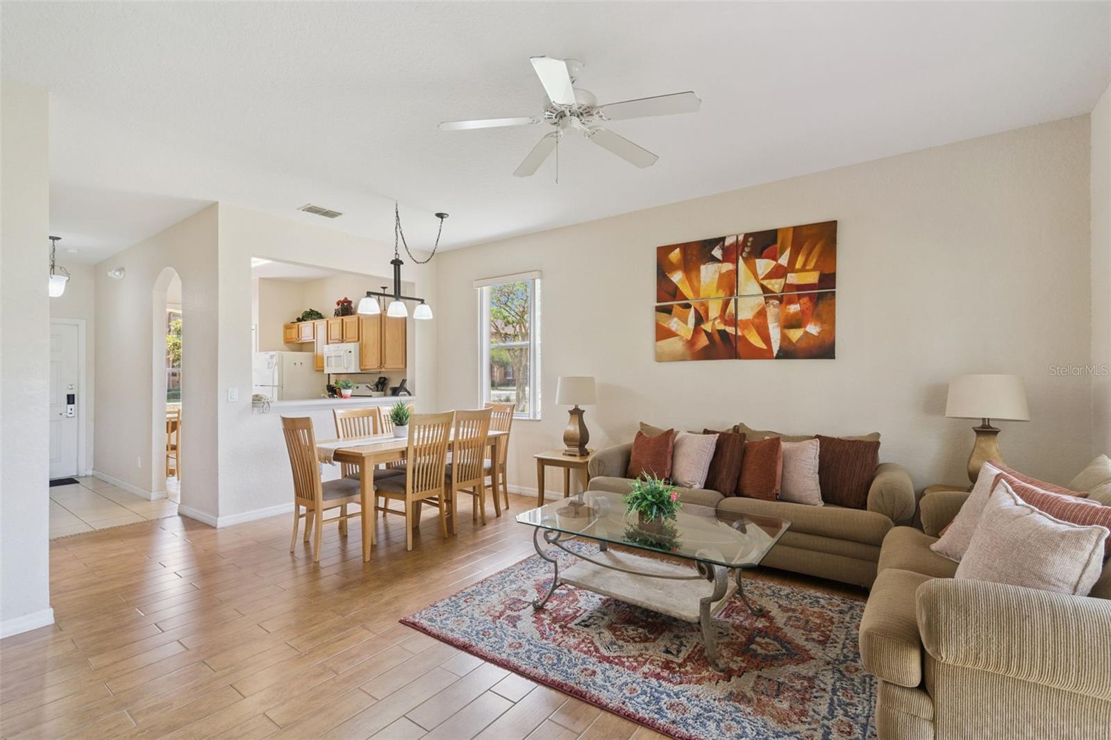 Listing photo 3 for 2205 Calabria Ave