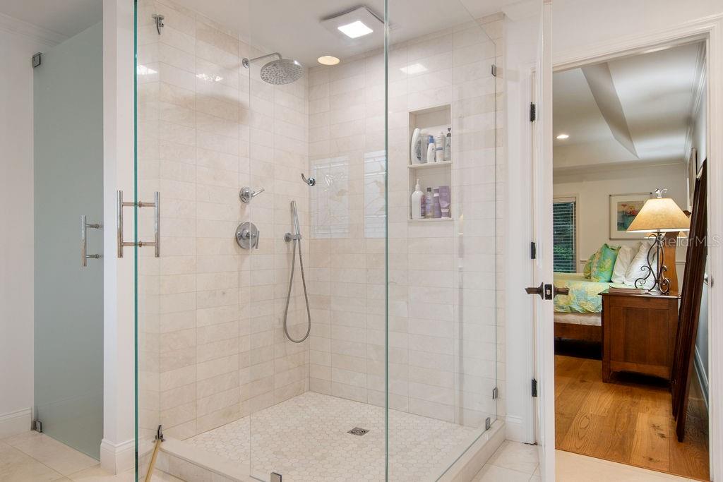 Photo 62