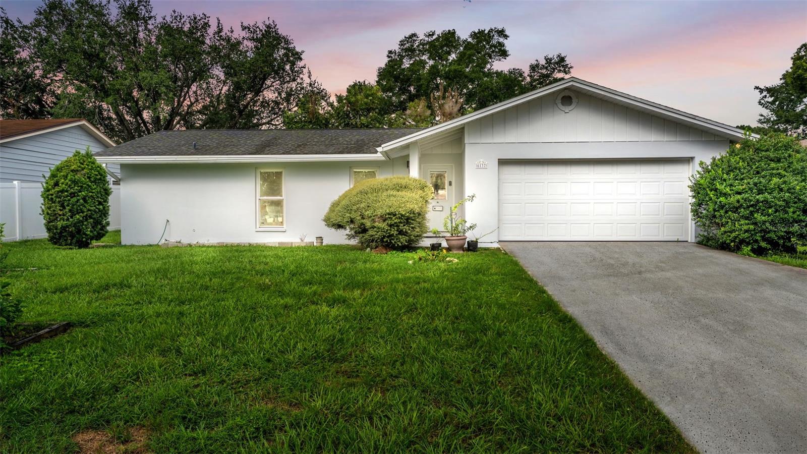 Listing photo 1 for 6137 Waterman Ln